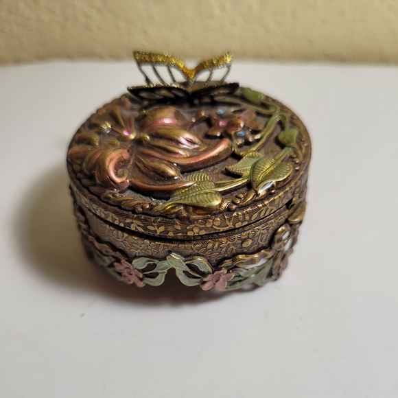 Sweet romance trinket box - Picture 3 of 6